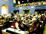 В парламенте Эстонии в понедельник прошел День открытых дверей, в рамках которого премьер-министр страны Андрус Ансип, министр образования и науки Тынис Лукас и министр финансов Ивари Падар отвечали на вопросы граждан В парламенте Эстонии в понедельник прошел День открытых дверей, в рамках которого премьер-министр страны Андрус Ансип, министр образования и науки Тынис Лукас и министр финансов Ивари Падар отвечали на вопросы граждан