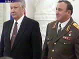 Грачев был назначен на должность советника в "Рособоронэкспорт" специальным указом первого президента России Бориса Ельцина в 1996 году, после того как покинул пост министра обороны России, который занимал с мая 1992 по июнь 1996 года