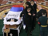 На церемонии похорон на кладбище будет всего около 100 человек – близкие родственники и друзья На церемонии похорон на кладбище будет всего около 100 человек – близкие родственники и друзья