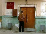 Защита исполняющего обязанности управделами ЮКОСа Алексея Курцина, которого обвиняют в присвоении и отмывании 74 миллионов рублей, просит Таганский суд вернуть дело в прокуратуру для устранения нарушений