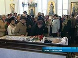 Петербуржцы идут в храм святого Иоанна Богослова, чтобы проститься с Кириллом Лавровым Петербуржцы идут в храм святого Иоанна Богослова, чтобы проститься с Кириллом Лавровым