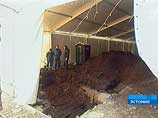 Памятник Солдату-освободителю был демонтирован 27 апреля, что спровоцировало массовые беспорядки. С этого дня полиция задержала в общей сложности более тысячи человек, десятки были ранены Памятник Солдату-освободителю был демонтирован 27 апреля, что спровоцировало массовые беспорядки. С этого дня полиция задержала в общей сложности более тысячи человек, десятки были ранены