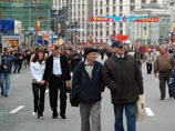 На 9 мая московским коммунистам удалось сравнять число демонстрантов и милиции