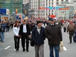 На 9 мая московским коммунистам удалось сравнять число демонстрантов и милиции На 9 мая московским коммунистам удалось сравнять число демонстрантов и милиции