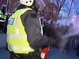 В распространенном здесь заявлении эта организация выражает "глубокую озабоченность" нарушениями прав человека, совершенными как полицией, так и манифестантами во время беспорядков в Эстонии, в результате которых один человек погиб и 150 были ранены