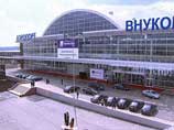 В 9:53 самолет благополучно сел в аэропорту "Внуково". На борту были 58 пассажиров