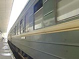 Как только правозащитники сошли с поезда Нижний Новгород–Самара, сотрудники транспортной милиции попросили их пройти в дежурную часть Средневолжского УВД на транспорте для установления личности, мотивируя это тем, что "они слишком похожи на описание Как только правозащитники сошли с поезда Нижний Новгород–Самара, сотрудники транспортной милиции попросили их пройти в дежурную часть Средневолжского УВД на транспорте для установления личности, мотивируя это тем, что "они слишком похожи на описание