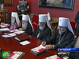В преддверии единения Русской православной церкви Синод разрешил ряд болезненных проблем