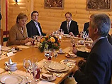 На саммите в Самаре Путин рассказал Меркель о том, куда пойдет туркменский газ: в Европу