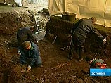 Останки солдат из братской могилы в центре Таллина в июне передадут родственникам Останки солдат из братской могилы в центре Таллина в июне передадут родственникам