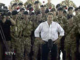"Я не сомневаюсь, что Великобритания продолжит непреклонно поддерживать иракский народ", - сказал британский премьер, выступая в Багдаде