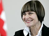 Президент Швейцарии подвергнута критике за песенное выступление на ТВ Президент Швейцарии подвергнута критике за песенное выступление на ТВ