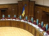 Еще один судья КС Украины подал в отставку, а в России уже знают о решении КС по указу Ющенко