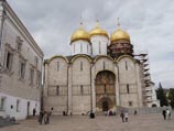 Алексий II и митрополит Лавр совершили богослужение в Успенском соборе Кремля Алексий II и митрополит Лавр совершили богослужение в Успенском соборе Кремля