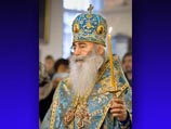 По благословению митрополита Санкт-Петербургского и Ладожского Владимира он строится на средства спонсоров и благотворителей