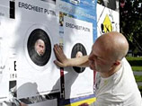 Накануне визита Путина в Вене был задержан датский карикатурист Ян Эгесборг, пытавшийся развесить в центре города плакат, на котором президент России был помещен посреди мишени