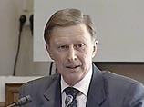 Как сообщил первый вице-премьер Сергей Иванов, - "Одно из соглашений, которое будет подписано в Вене - создание совместного предприятия по разработке платформы, позволяющей создавать целый ряд легковых автомобилей" Как сообщил первый вице-премьер Сергей Иванов, - "Одно из соглашений, которое будет подписано в Вене - создание совместного предприятия по разработке платформы, позволяющей создавать целый ряд легковых автомобилей"