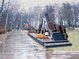 "Химкинская правда" была одним из изданий, отслеживавших процесс эксгумации и перезахоронения останков шести военных летчиков у памятника героям Великой Отечественной войны