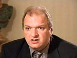 Писатель-публицист российского происхождения Юрий Фельштинский, который проживает в США, утверждает, что случайно столкнулся лицом к лицу с Луговым посреди Лондона на Пиккадили вечером 12 октября 2006 года