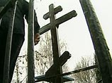 Вандалы разгромили около 80 могил на Кунцевском кладбище столицы