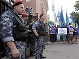 Подразделения  внутренних войск Украины выдвинулись в Киев