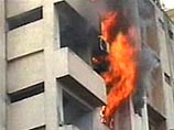 Крупный пожар в индийском торговом центре: огнем отрезаны около 60 человек 