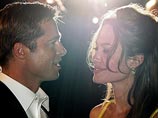 Голливудская красавица Анджелина Джоли, которая ранее дважды была замужем, тайно приняла предложение руки и сердца своего возлюбленного