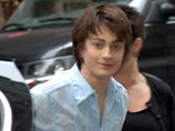 Миллионер Дэниел Рэдклифф на 18-летие покупает машину - скромный Fiat Punto Миллионер Дэниел Рэдклифф на 18-летие покупает машину - скромный Fiat Punto