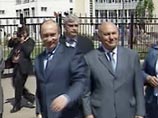 Напомним, ранее в прессе появились предположения, что во время визита в Куркино Путин официально объявит о внесении кандидатуры Юрия Лужкова для переутверждения на посту мэра Напомним, ранее в прессе появились предположения, что во время визита в Куркино Путин официально объявит о внесении кандидатуры Юрия Лужкова для переутверждения на посту мэра