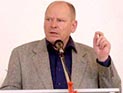 Медведев хочет заставить девелоперов строить детсады и больницы рядом с новым жильем Медведев хочет заставить девелоперов строить детсады и больницы рядом с новым жильем