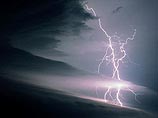 Из-за сильной грозы пассажиры не могут вылететь из Нью-Йорка в Москву Из-за сильной грозы пассажиры не могут вылететь из Нью-Йорка в Москву