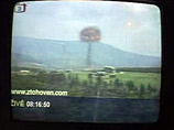 В воскресенье хакеры из художественной группы Ztohoven проникли в сеть CT2 и запустили кадры ядерного взрыва вместе с адресом своего сайта вместо картинки, транслируемой из гор Крконоше в восточной Богемии