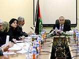 Пока неизвестно, каким способом новый кабинет министров во главе с Саламом Фаядом и председатель автономии Махмуд Аббас намерены вернуть контроль над сектором Газа