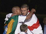Дэвид Бекxэм и Роберто Карлос прощаются с "Реалом" Дэвид Бекxэм и Роберто Карлос прощаются с "Реалом"