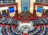 Накануне парламент Казахстана принял во втором, окончательном чтении поправки в конституционный закон о президенте республики, в соответствии с которыми срок полномочий главы государства сокращается с семи до пяти лет