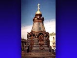 Православная молодежь призывает власти Москвы поставить ограду у памятника "Героям Плевны" для защиты от собраний секс-меньшинств