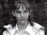 В Киевской области в поселке Клавдиево Бородянского района обнаружен труп 11-летней Ани Нездолий. Девочка была изнасилована и убита. Через три дня ее тело нашли рядом с домом, где она жила
