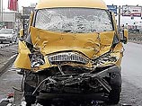 Девять человек пострадали в результате дорожно-транспортного происшествия в Пушкинском районе Санкт-Петербурга: маршрутное такси столкнулось с двумя легковыми автомобилями. Все пострадавшие госпитализированы.     