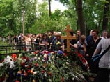 Тело покойного предано земле на Пятницком кладбище Москвы