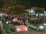 В полночь на среду в Иране было введено рационирование бензина для частных лиц, в связи с чем на заправочных станциях в столице страны - Тегеране возникли огромные очереди