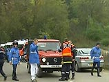 Двое пострадавших находятся в критическом состоянии, они срочно эвакуированы вертолетом в ближайшие госпиталя в Страсбурге и Кольмаре. Три человека получили тяжелые ранения, 12 пострадали, сообщили представители медицинско-спасательной службы