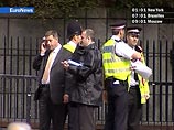 В аэропорту Глазго джип врезался в пассажирский терминал В аэропорту Глазго джип врезался в пассажирский терминал