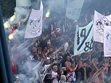Болельщики "Балтики" демонстрируют на матчах кодовую нацистскую символику Болельщики "Балтики" демонстрируют на матчах кодовую нацистскую символику
