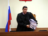 Процесс над мэром, который был прерван 8 июня, возобновился сегодня в Октябрьском районном суде Архангельска. До обеденного перерыва суд отказал защите в удовлетворении ряда ходатайств и заявлений