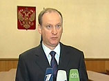 Напомним, в июне Патрушев заявил, что в связи с участившимися террористическими проявлениями в отношении российских граждан за рубежом для защиты россиян за рубежом в МИД РФ будет создан Ситуационно-кризисный центр Напомним, в июне Патрушев заявил, что в связи с участившимися террористическими проявлениями в отношении российских граждан за рубежом для защиты россиян за рубежом в МИД РФ будет создан Ситуационно-кризисный центр