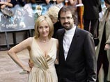На встрече с фанатами Джоан Роулинг вновь подтвердила, что она закончила финальную часть эпопеи, и призналась, что это принесло ей "не только облегчение, но и грусть" На встрече с фанатами Джоан Роулинг вновь подтвердила, что она закончила финальную часть эпопеи, и призналась, что это принесло ей "не только облегчение, но и грусть"