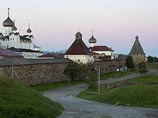 Расположенный на островах Соловецкого архипелага в Белом море Спасо-Преображенский монастырь был основан 570 лет назад Расположенный на островах Соловецкого архипелага в Белом море Спасо-Преображенский монастырь был основан 570 лет назад