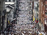 Миллионы колумбийцев впервые в истории страны в четверг вышли на улицы с призывом к незаконным вооруженным формированиям освободить всех удерживаемых заложников