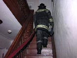 Пожар произошел в ночь на понедельник из-за загоревшегося дивана на четвертом этаже здания. В результате произошло сильное задымление Пожар произошел в ночь на понедельник из-за загоревшегося дивана на четвертом этаже здания. В результате произошло сильное задымление