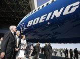 Boeing продемонстрировала первый самолет Boeing-787 Dreamliner